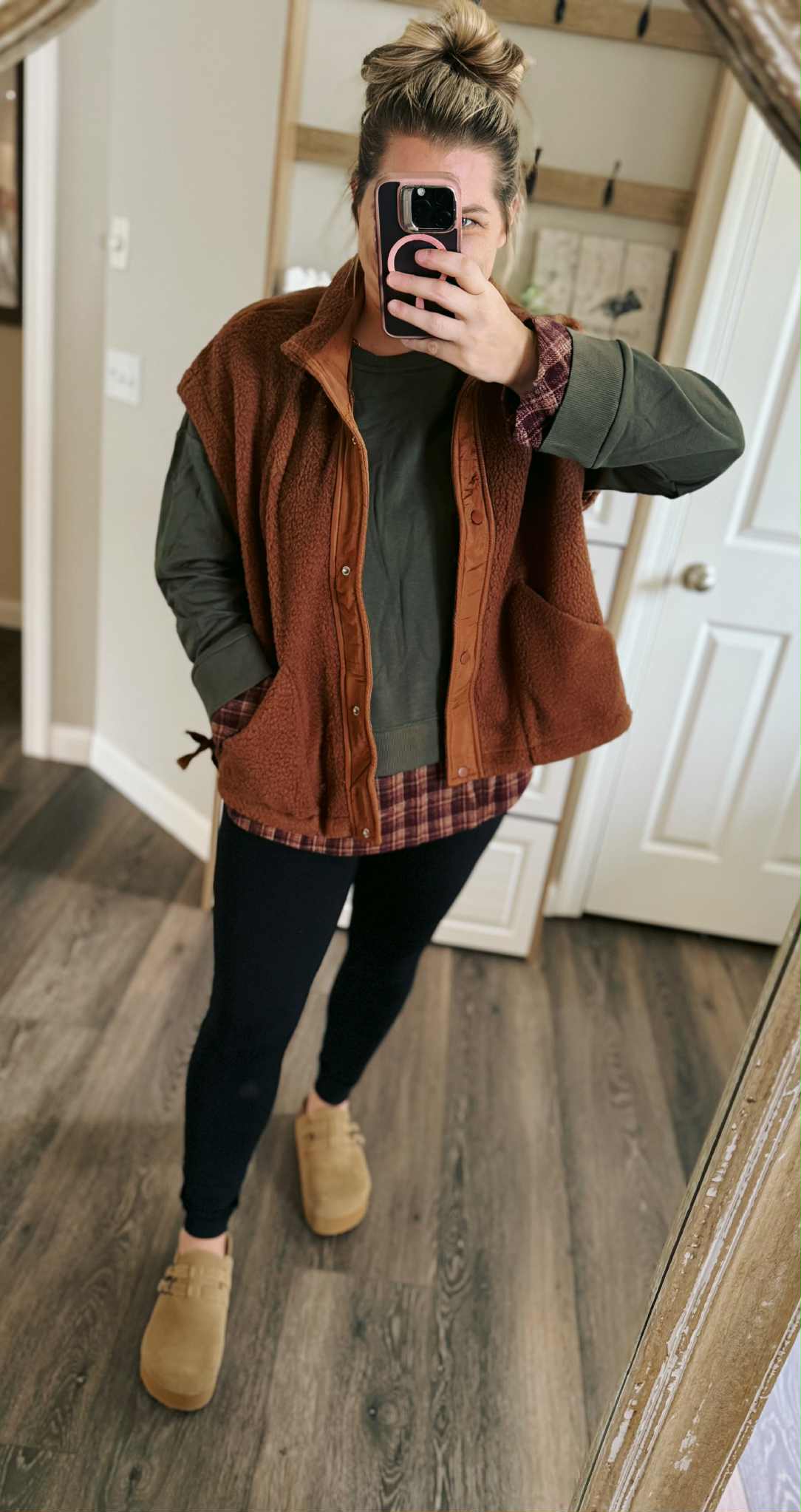 PREORDER: RERUN Wrenlee Fleece Vest 12.15.25 osym