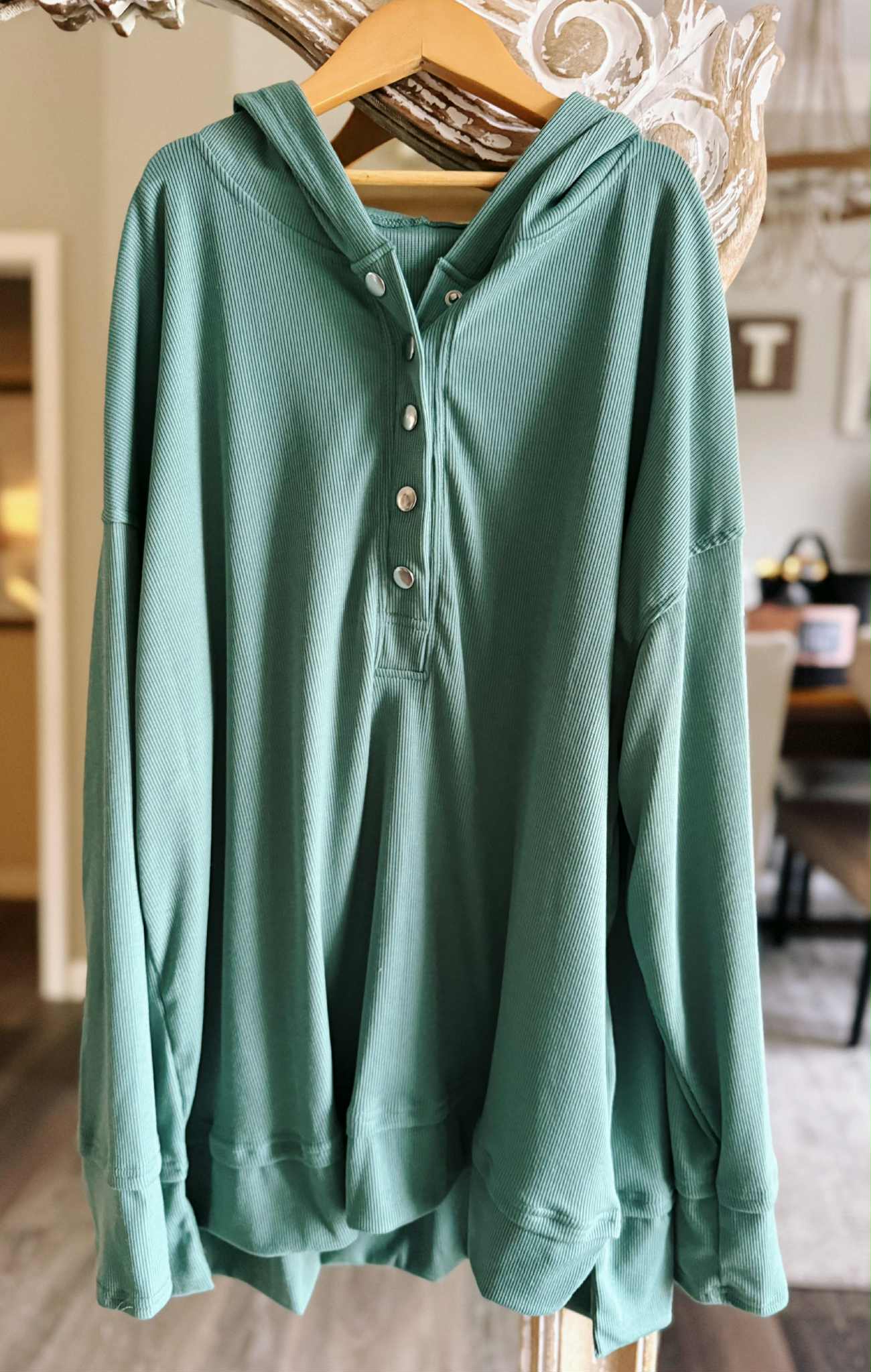 PREORDER: Re-run Eris side Split Henley 11.24.25