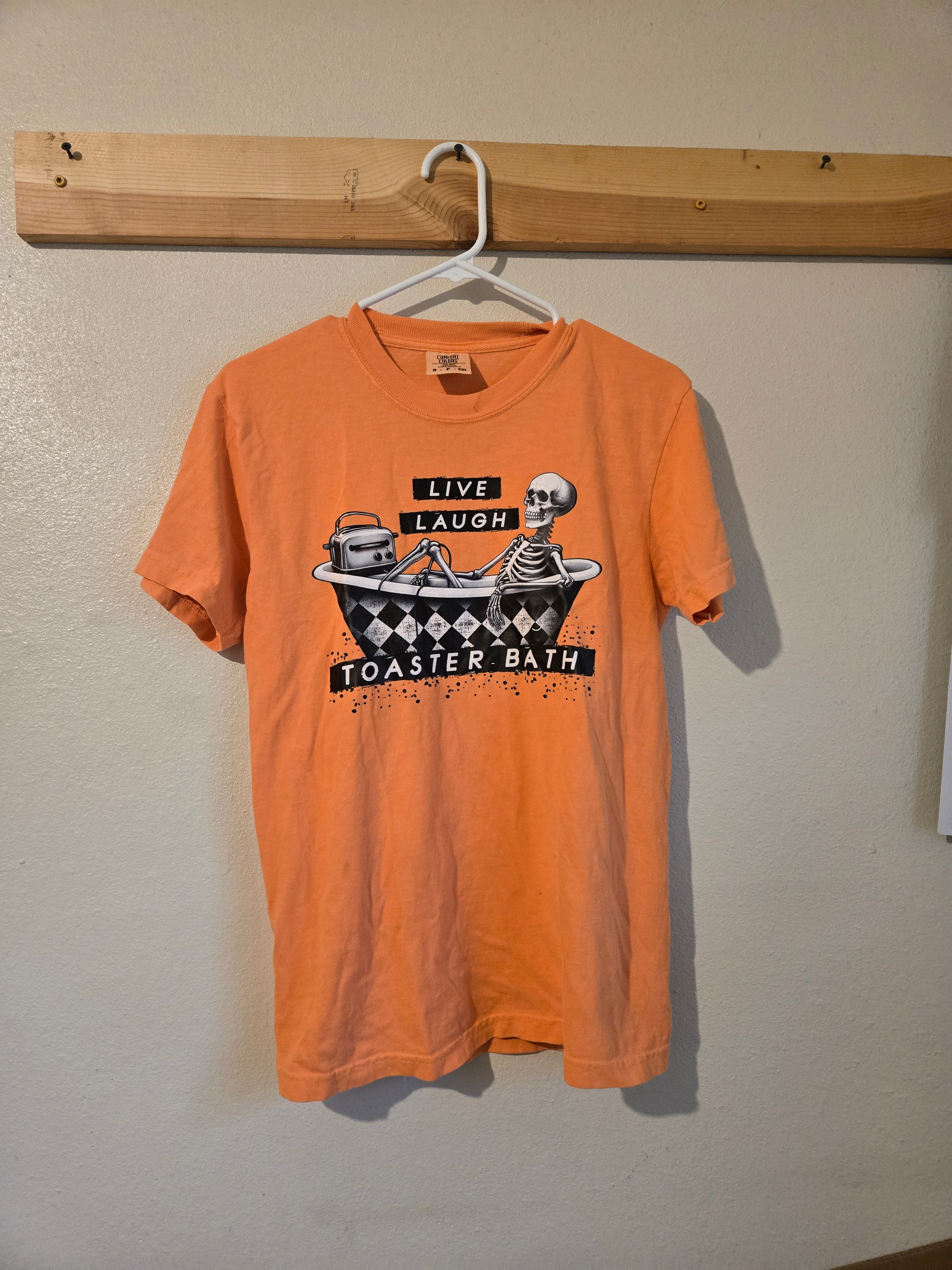 Small live laugh toaster bath