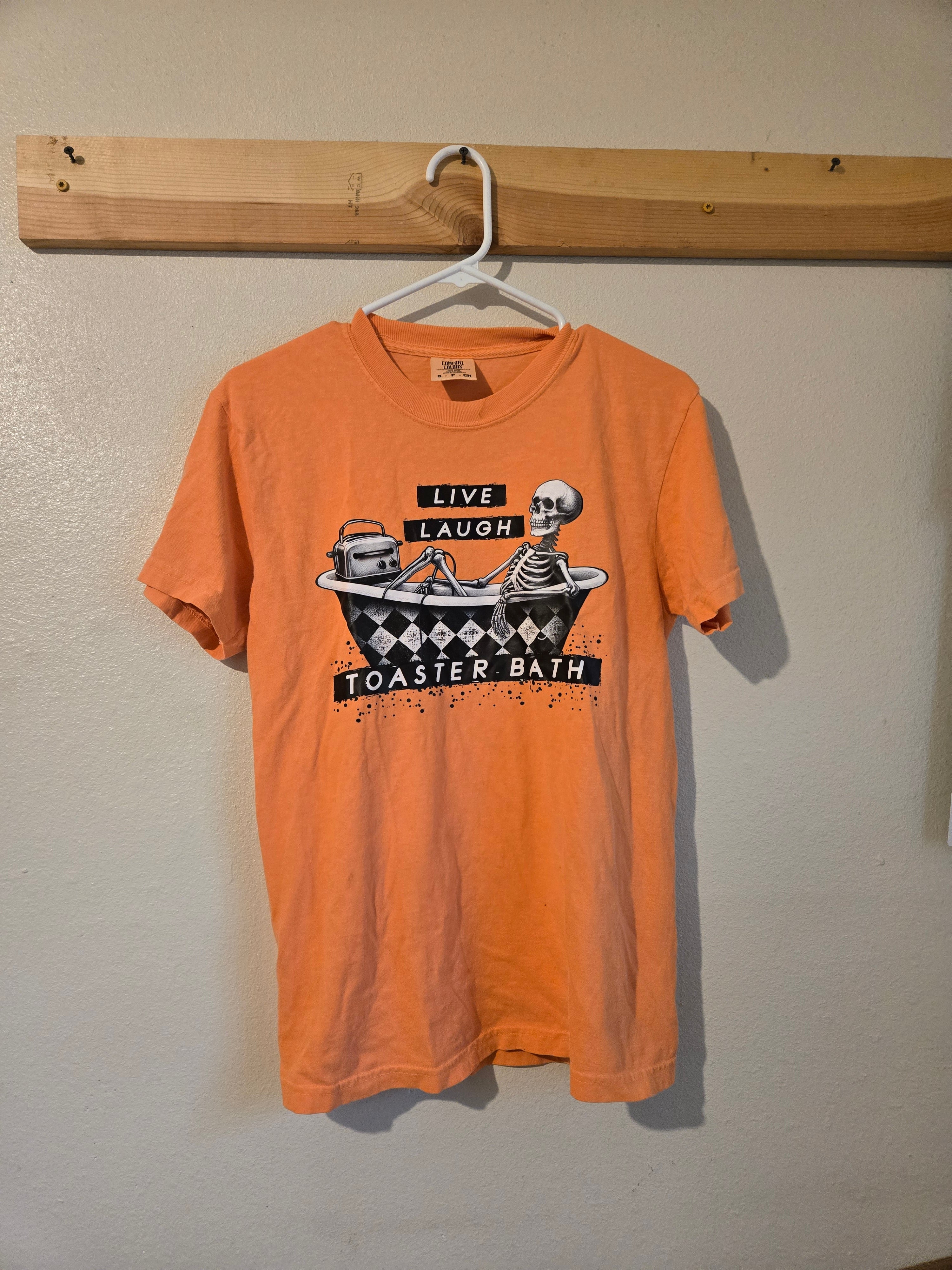 Small live laugh toaster bath