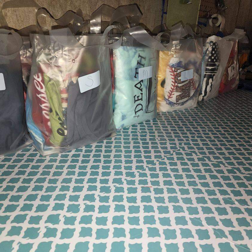 Grab bags mystery Tee